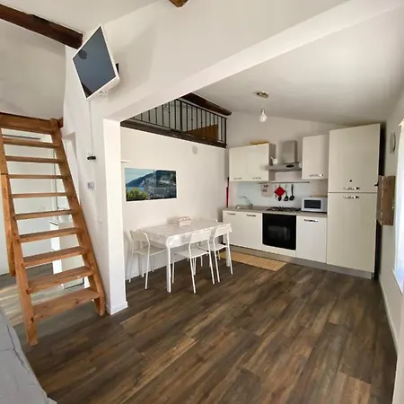 Apartamento Maestrale 11 *